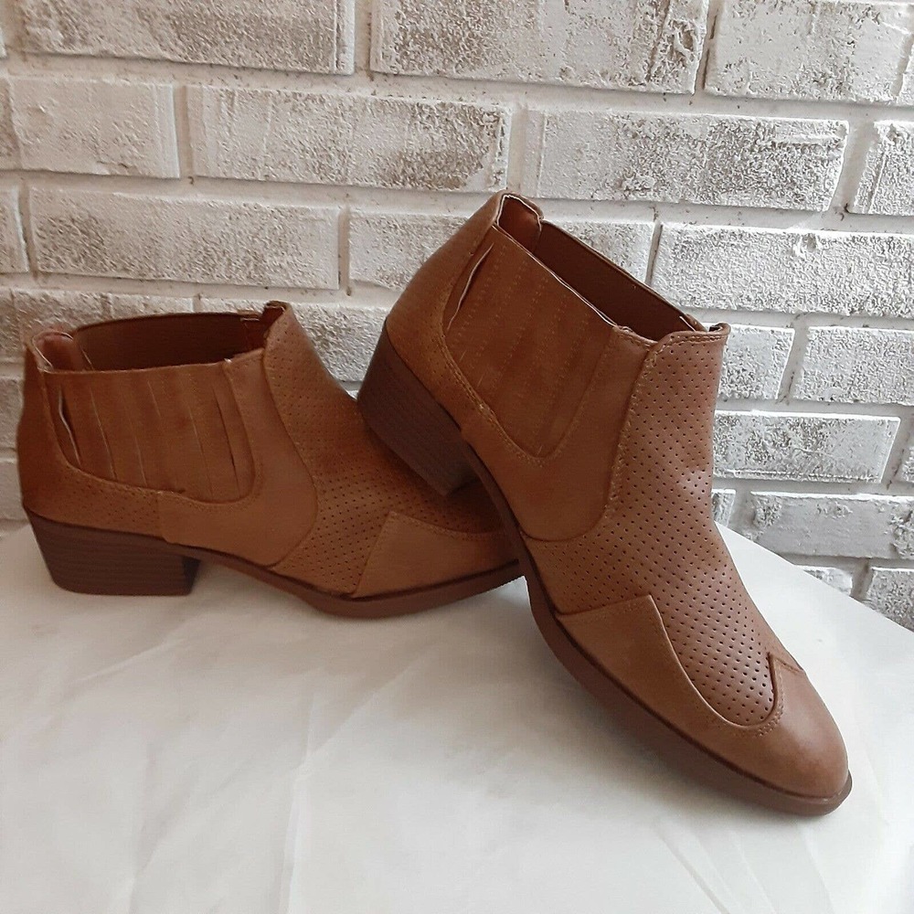 Sophie Sue Ankle Boot sz 8 Versatile, Comfort, Vegan